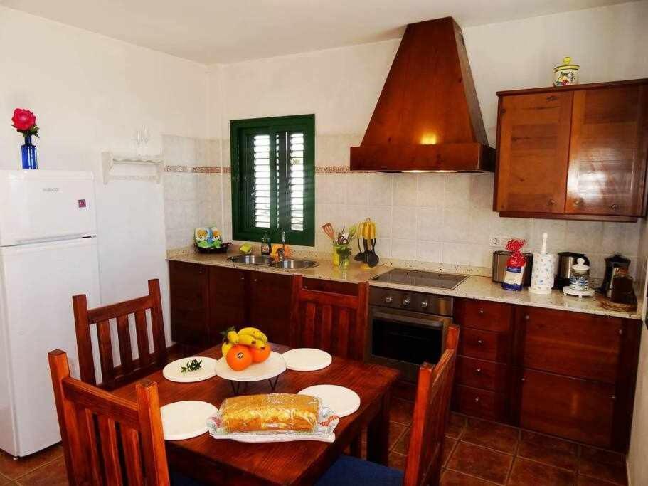 Apartamento Vacacional Pescaito En Playa Quemada Apartment Exterior photo